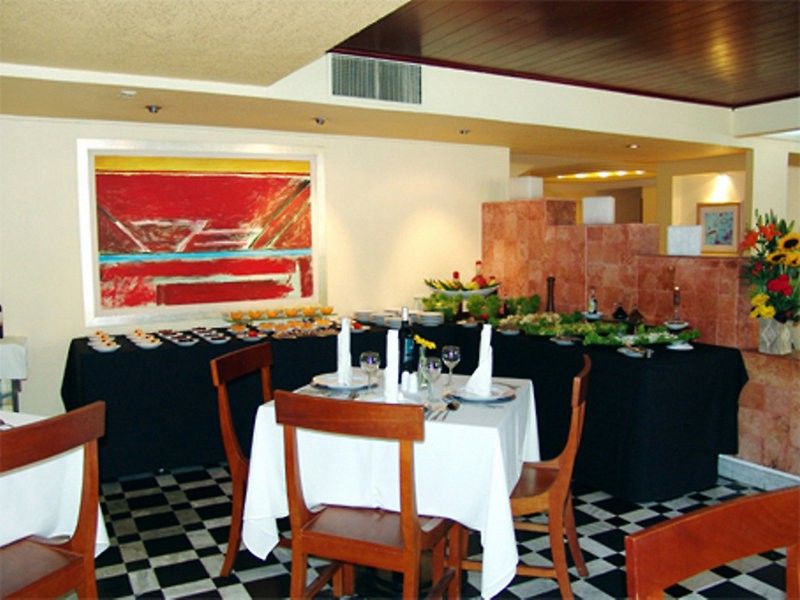 Exe Suites San Marino Μεξικό Εστιατόριο φωτογραφία